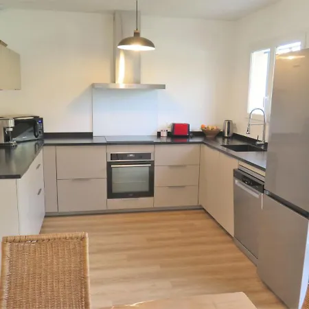 Le Fare By Interhome فيلة Azur
